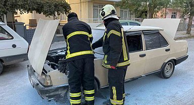 Karaman'da alev alan Fiat Tofaş'ı vatandaşlar söndürdü
