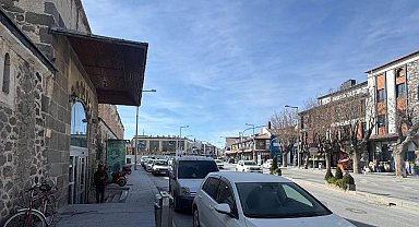 Karapınar'da polisten hatalı park denetimleri