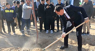 Karatay'da 10 bin 400 metrekarelik alanda fidan dikildi