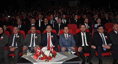 Kars'ta Öğretmenler Günü kutlandı