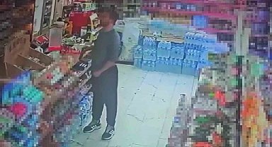 Kasada duran cep telefonunu çaldı