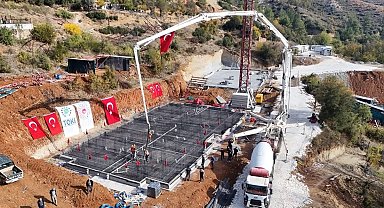 Kavaklıdere'de 9'uncu toplu konut için temel atıldı