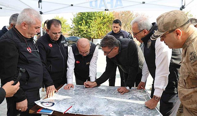 Kaybolan otizmli çocuk 35 kilometrelik alanda aranıyor