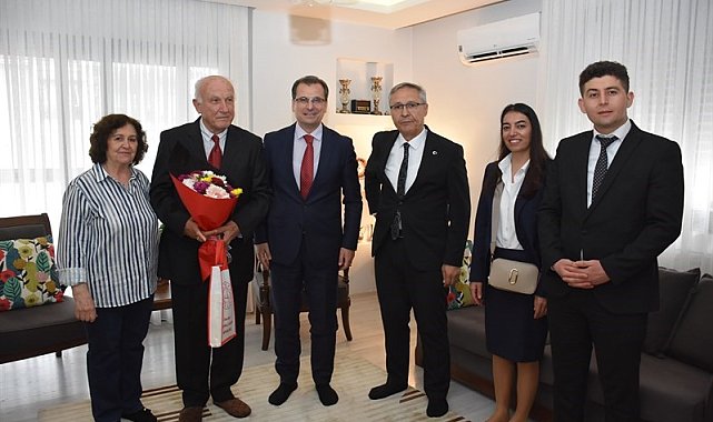 Kaymakam Güldoğan'dan, eğitim çınarlarına vefa