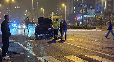 Kayseri'de 2 otomobilin karıştığı kazada yaralanan olmadı