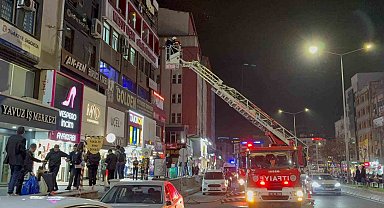 Kayseri'de iş merkezinde çıkan yangın söndürüldü