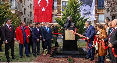 Keçiören'de çalınan ünlü şair Kuliyev'in büstünün yerine yenisi yerleştirildi