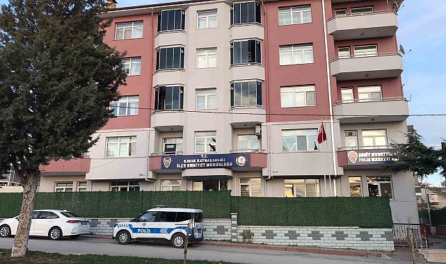 Kendini vuran polis memuru hayatını kaybetti