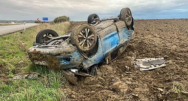 Keşan'da otomobil takla attı: 2 yaralı