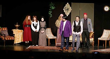 Kılıbık Hayrullah sahne aldı