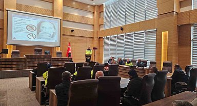 Kilis'te hafriyat taşıyan araçlara yönelik eğitim verildi