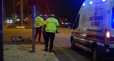 Kilis'te otomobille çarpışan bisikletli ağır yaralandı