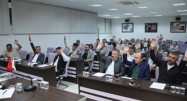 Kira borcu olan kiracılar için 'kesin tahliye' maddesi meclisten döndü