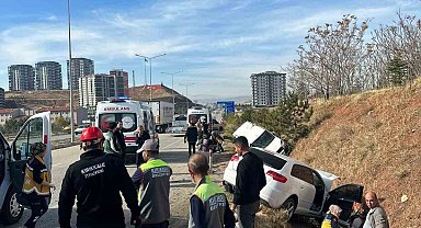 Kırıkkale'de iki otomobil çarpıştı: 8 yaralı