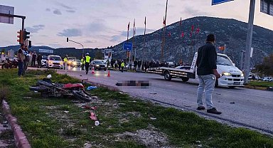 Kırkağaç'ta otomobille çarpışan motosikletli ağır yaralandı