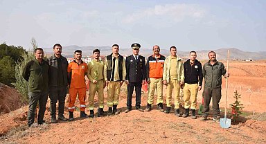 Kırşehir'de şehitler anısına 500 fidan toprakla buluştu