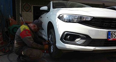 Kış lastiği zorunluluğu öncesi lastikçilerde yoğunluk