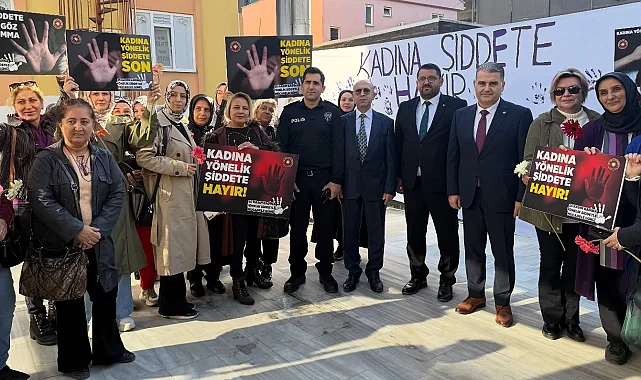 Kocaeli Gölcük'te kadına şiddete karşı farkındalık etkinliği
