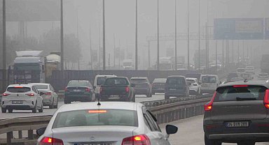 Kocaeli'de etkili olan sis sürücülere zor anlar yaşattı