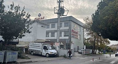 Kocaeli'de özel lisede gıda zehirlenmesi alarmı: 14 öğrenci hastaneye kaldırıldı