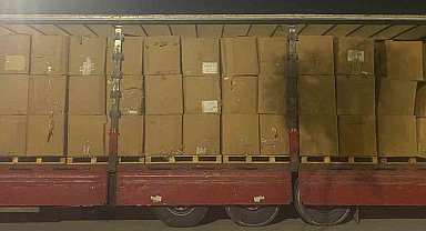 Kocaeli'de sahte belgeli tırda tonlarca kaçak tütün ele geçirildi