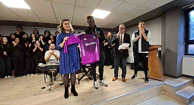 Kocaelispor'dan öğretmenler günü sürprizi