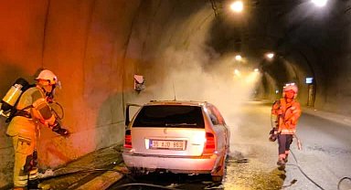 Konak Tünelleri'ndeki araç yangınına hızlı müdahale