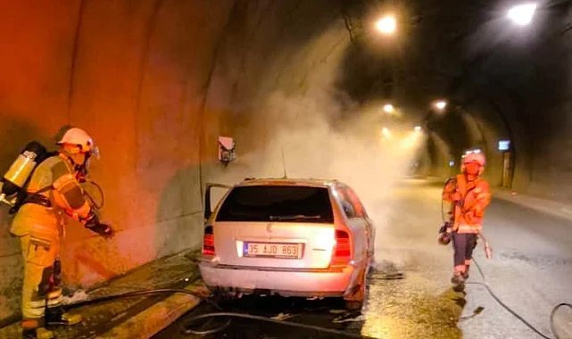 Konak Tünelleri'ndeki araç yangınına hızlı müdahale