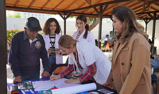 Konyaaltı'nda vatandaşlara diyabet ve kanser bilgilendirmesi