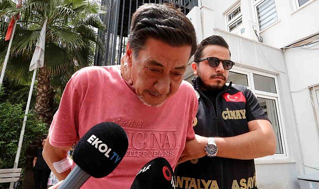 Küçük kızın "Ağabeyim cennette" sözleri salonda gözyaşlarına neden oldu