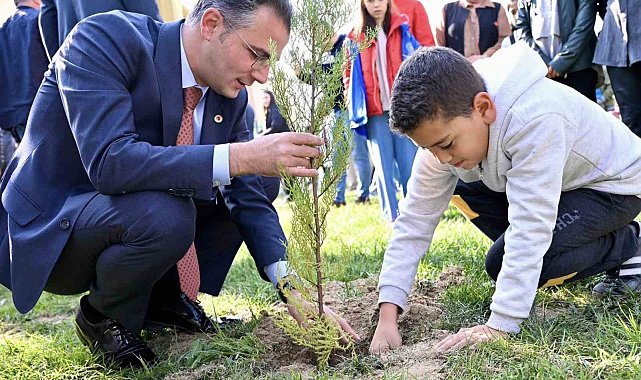 Kulu ve Karapınar'da fidanlar toprakla buluştu