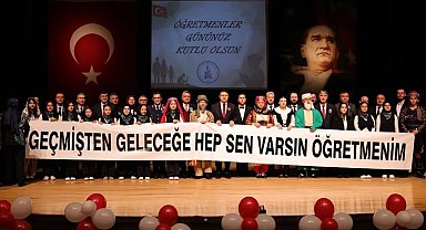 Kütahya'da Öğretmenler Günü coşkuyla kutlandı
