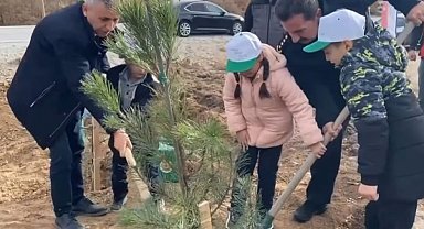 Kütahya'da şehitler anısına 400 fidan toprakla buluştu