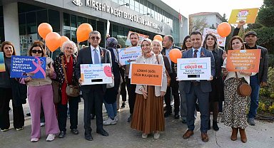 Lösemili çocuklar için gökyüzüne balon bırakıldı