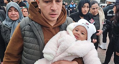 Lösemiye yenik düşen genç polisi 8 aylık kızı üzerinde 'polis' yazan beresiyle uğurladı