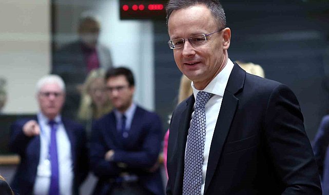 Macaristan Dışişleri Bakanı Szijjarto: "AB, Ukrayna'ya yapılan ödemeleri derhal durdurmalı"