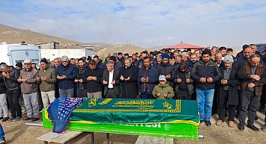 Malatya'da kayıp olarak aranırken ölü bulunan kadın defnedildi