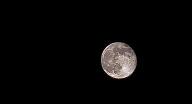 Malatya'da "şişkin ay" görsel şölen sundu