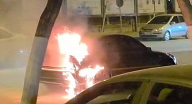 Malatya'da seyir halindeki otomobilde yangın