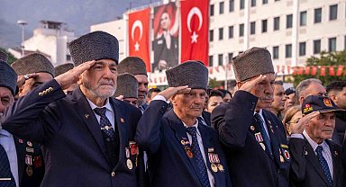 Manisa 2 dakikalığına sessizliğe büründü