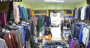 Mankenin üstündeki 1000 TL'lik montu kendi malıymış gibi gitti