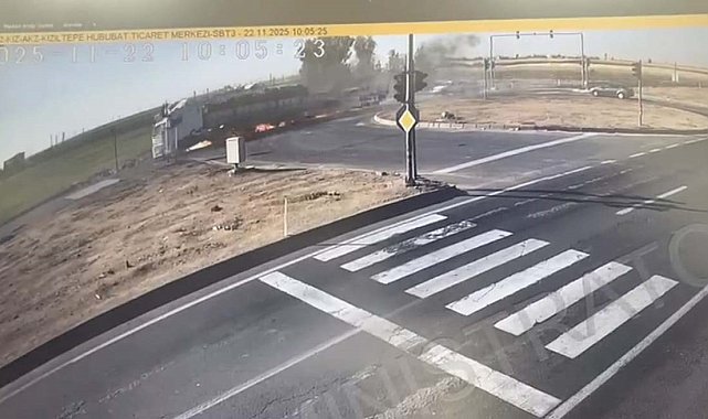Mardin'de 2 tır ile SUV tipi aracın çarpıştığı kaza sonrası alev alan tır söndürüldü
