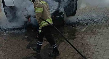 Mardin'de kamyonette çıkan yangın söndürüldü