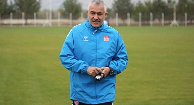 Mehmet Altıparmak: "Manisa FK maçı final niteliğinde"