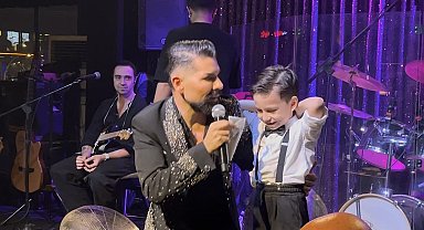 Mehmet Çevik Bursa'da sahneyi yıktı geçti: "Benim sahnemde cadılara yer yok"