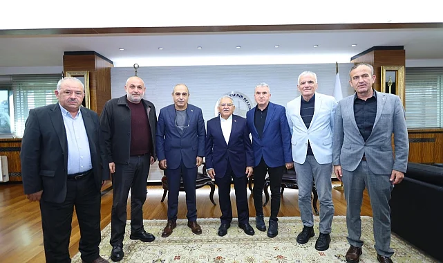 Memduh Büyükkılıç'a ziyaretçi akını