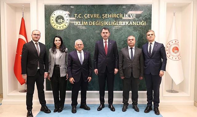 Memduh Büyükkılıç'tan Bakan Kurum'a ziyaret