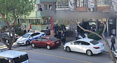 Menteşe'de alacak verecek kavgası kanlı bitti: 1'i ağır 2 yaralı