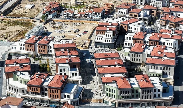 Meram'da Suriçi dönüşüme son rötuşlar... Louvre tarzı kubbe altında tarihi hamam canlanıyor!