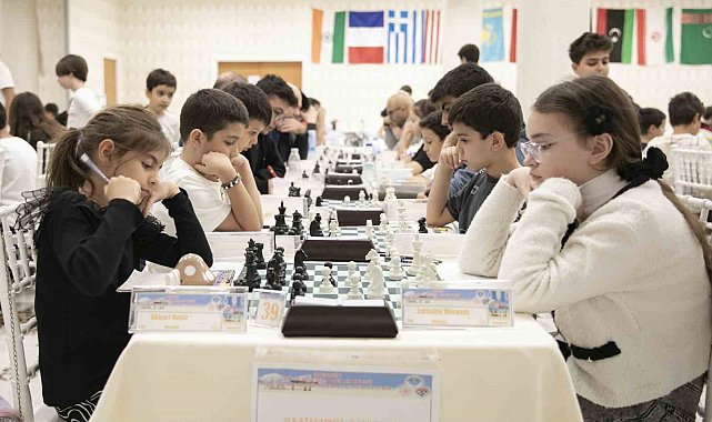 Mersin'de 9. Uluslararası Satranç Turnuvası başladı